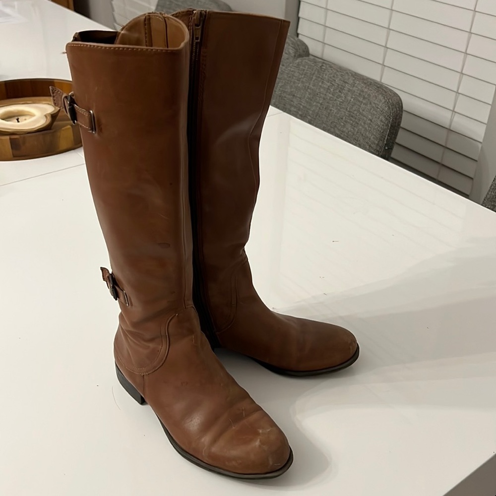 Super cute Brown tall boots!